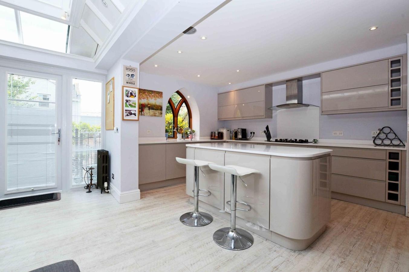 צ'לטנהם Orwell Villa Elegant Period 5 Bed Close To Town Sleeps 15 מראה חיצוני תמונה